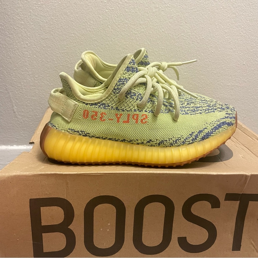 Yeezy boost 350 V2 Sefrye Rawste Red